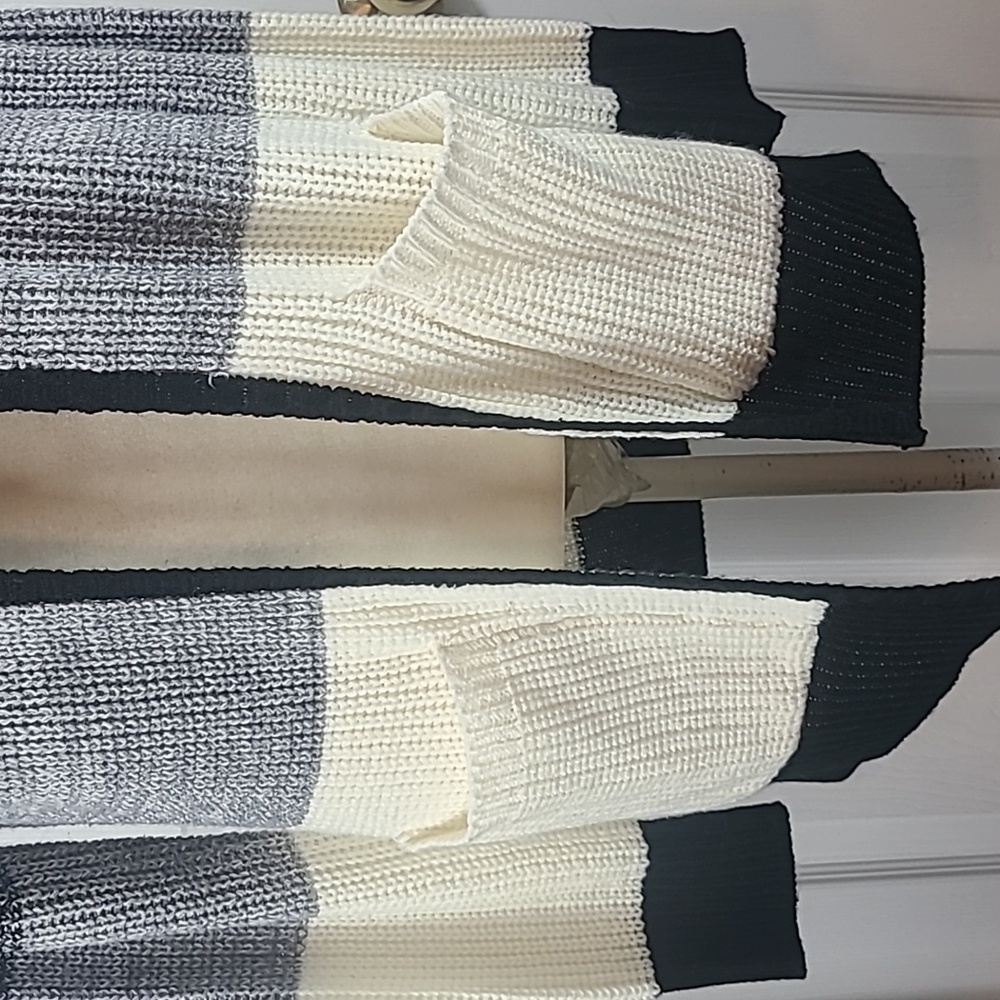 Fresh Colorblocked Cardigan - Picture 3 of 10